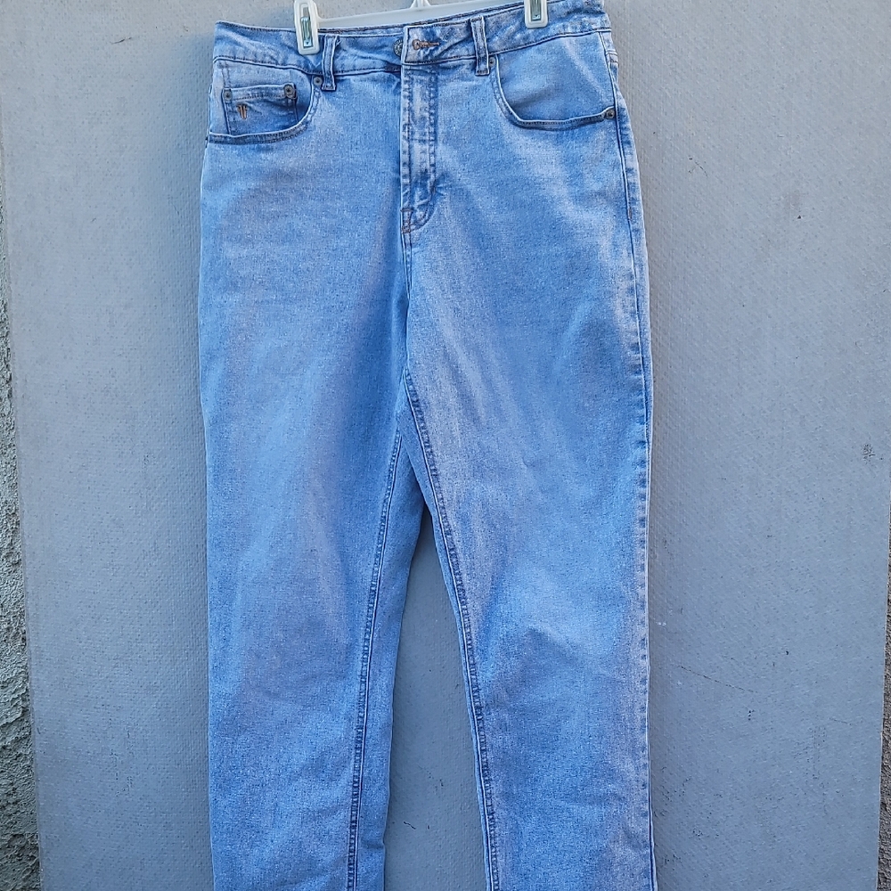 Frye Light Wash Straight Leg Stretch  High rise Jeans SZ 28